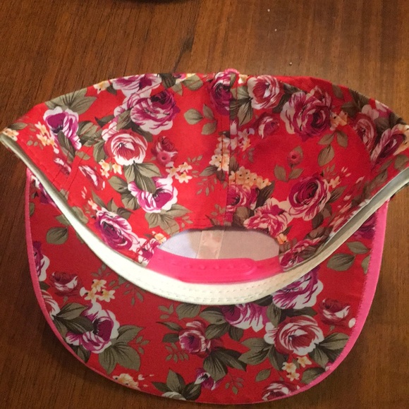 Adjustable baseball cap - Picture 2 of 2